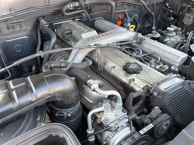 ランドクルーザー８０ ＶＸリミテッド　４ＷＤ　ドライブレコーダー　ＥＴＣ　バックカメラ　ディーゼルターボ　ナビ　ヘッドライトウォッシャー　電動サンルーフ　シートヒーター　ＡＴ　ミュージックプレイヤー接続可　ＢＴオーディオ　Ｄターボ（68枚目）