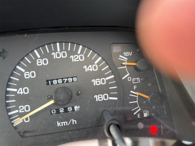 ランドクルーザー８０ ＶＸリミテッド　４ＷＤ　ドライブレコーダー　ＥＴＣ　バックカメラ　ディーゼルターボ　ナビ　ヘッドライトウォッシャー　電動サンルーフ　シートヒーター　ＡＴ　ミュージックプレイヤー接続可　ＢＴオーディオ　Ｄターボ（74枚目）