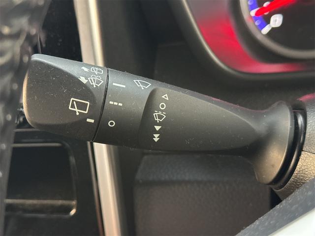 タンク カスタムＧ　Ｓ　４ＷＤ　バックカメラ　ナビ　フルセグＴＶ　両側電動スライドドア　オートクルーズコントロール　衝突被害軽減システム　アルミホイール　オートライト　ＬＥＤヘッドランプ　スマートキー　アイドリングストップ（12枚目）