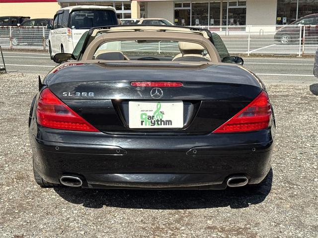 ＳＬ ＳＬ３５０　オープンカー　左ハンドル　ナビ　クリアランスソナー　オートクルーズコントロール　オートライト　ＨＩＤ　ヘッドライトウォッシャー　ＡＴ　キーレスエントリー　電動格納ミラー　シートヒーター　アルミホイール（21枚目）