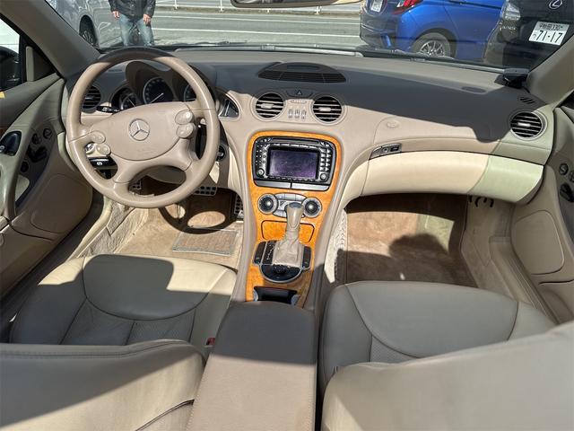ＳＬ ＳＬ３５０　オープンカー　左ハンドル　ナビ　クリアランスソナー　オートクルーズコントロール　オートライト　ＨＩＤ　ヘッドライトウォッシャー　ＡＴ　キーレスエントリー　電動格納ミラー　シートヒーター　アルミホイール（35枚目）
