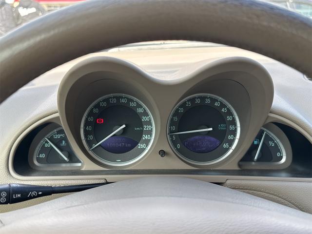 ＳＬ ＳＬ３５０　オープンカー　左ハンドル　ナビ　クリアランスソナー　オートクルーズコントロール　オートライト　ＨＩＤ　ヘッドライトウォッシャー　ＡＴ　キーレスエントリー　電動格納ミラー　シートヒーター　アルミホイール（36枚目）