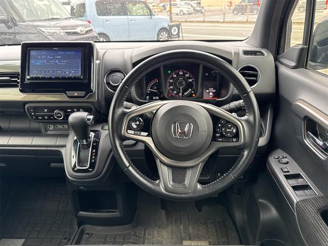 自ら操るハンドル!ドライバーの生命線です。お客様の目で実際にご確認ください。