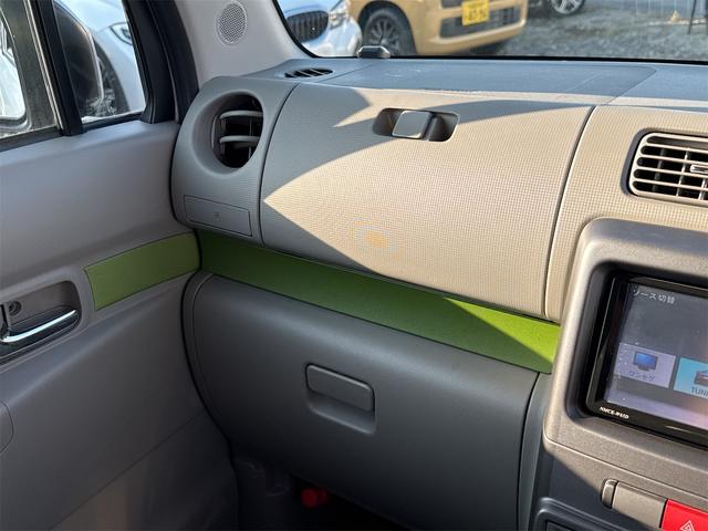 ムーヴコンテ Ｘ　４ＷＤ　ナビ　ＴＶ　スマートキー　アイドリングストップ　ベンチシート　ＣＶＴ　盗難防止システム　ＡＢＳ　ＣＤ　ＵＳＢ　アルミホイール　衝突安全ボディ　エアコン　パワーステアリング　パワーウィンドウ（16枚目）