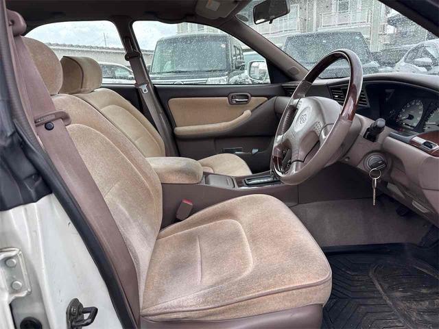 ローレル メダリスト　セレンシア　ＮＡＶＩエディション　フルノーマル車　タイミングベルト交換渡　オートライト　キーレスエントリー　電動格納ミラー　パワーシート　ＣＤ　ミュージックプレイヤー接続可　衝突安全ボディ　ＡＢＳ　エアコン　パワーステアリング（37枚目）