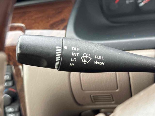 ローレル メダリスト　セレンシア　ＮＡＶＩエディション　フルノーマル車　タイミングベルト交換渡　オートライト　キーレスエントリー　電動格納ミラー　パワーシート　ＣＤ　ミュージックプレイヤー接続可　衝突安全ボディ　ＡＢＳ　エアコン　パワーステアリング（42枚目）