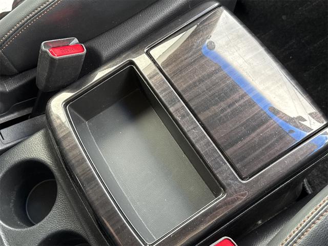 ご覧頂きまして誠に有難うございます！！是非ご来店して頂き、実際にご覧になって頂ければと思います。お客様からのご連絡をスタッフ一同、心よりお待ちしております