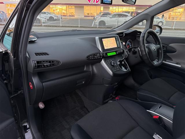 ウィッシュ １．８Ｓ　４ＷＤ　ドライブレコーダー　ＥＴＣ　バックカメラ　ナビ　ＴＶ　オートライト　ＨＩＤ　スマートキー　電動格納ミラー　３列シート　ＣＶＴ　アルミホイール　ＣＤ　ＤＶＤ再生　ミュージックプレイヤー接続可（34枚目）