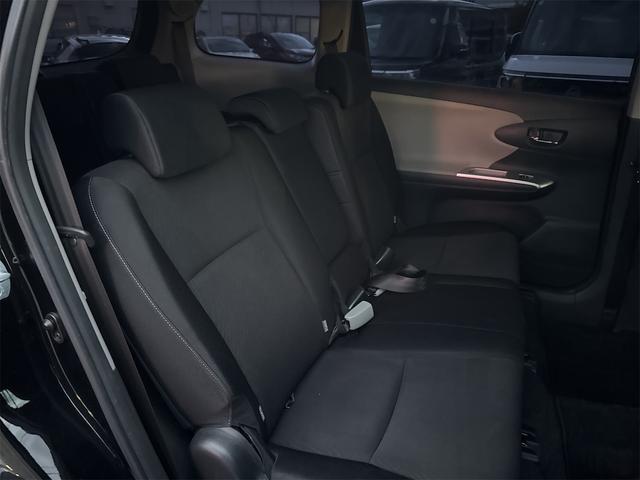 ウィッシュ １．８Ｓ　４ＷＤ　ドライブレコーダー　ＥＴＣ　バックカメラ　ナビ　ＴＶ　オートライト　ＨＩＤ　スマートキー　電動格納ミラー　３列シート　ＣＶＴ　アルミホイール　ＣＤ　ＤＶＤ再生　ミュージックプレイヤー接続可（37枚目）