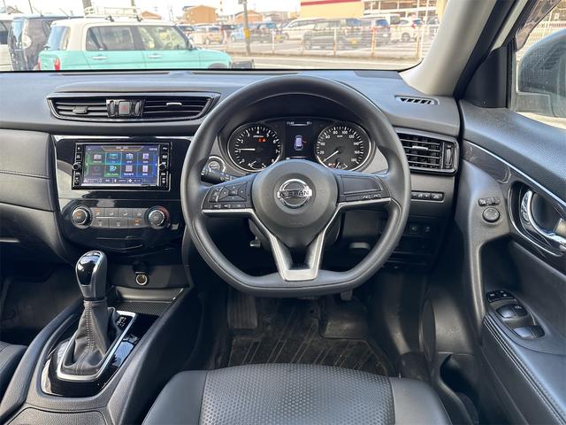 エクストレイル ２０Ｓ　Ｖセレクション　４ＷＤ　バックカメラ　クリアランスソナー　衝突被害軽減システム　ナビ　ＴＶ　オートライト　アルミホイール　スマートキー　アイドリングストップ　電動格納ミラー　シートヒーター　ＣＶＴ　盗難防止システム（7枚目）