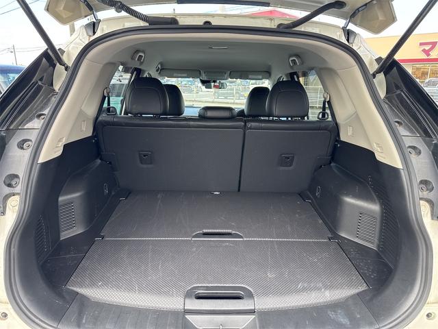 エクストレイル ２０Ｓ　Ｖセレクション　４ＷＤ　バックカメラ　クリアランスソナー　衝突被害軽減システム　ナビ　ＴＶ　オートライト　アルミホイール　スマートキー　アイドリングストップ　電動格納ミラー　シートヒーター　ＣＶＴ　盗難防止システム（22枚目）