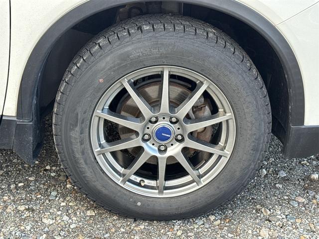 エクストレイル ２０Ｓ　Ｖセレクション　４ＷＤ　バックカメラ　クリアランスソナー　衝突被害軽減システム　ナビ　ＴＶ　オートライト　アルミホイール　スマートキー　アイドリングストップ　電動格納ミラー　シートヒーター　ＣＶＴ　盗難防止システム（23枚目）