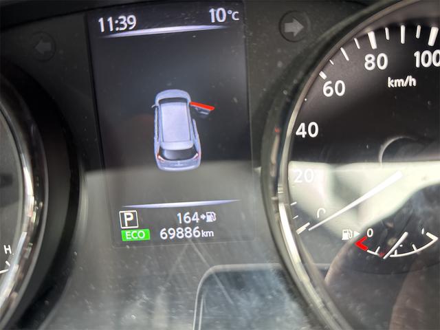 エクストレイル ２０Ｓ　Ｖセレクション　４ＷＤ　バックカメラ　クリアランスソナー　衝突被害軽減システム　ナビ　ＴＶ　オートライト　アルミホイール　スマートキー　アイドリングストップ　電動格納ミラー　シートヒーター　ＣＶＴ　盗難防止システム（27枚目）