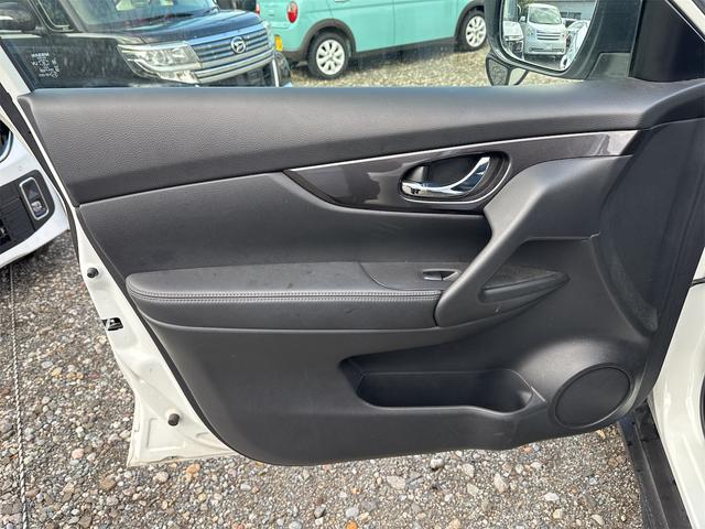 エクストレイル ２０Ｓ　Ｖセレクション　４ＷＤ　バックカメラ　クリアランスソナー　衝突被害軽減システム　ナビ　ＴＶ　オートライト　アルミホイール　スマートキー　アイドリングストップ　電動格納ミラー　シートヒーター　ＣＶＴ　盗難防止システム（34枚目）