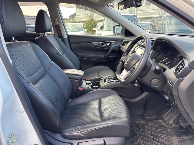 エクストレイル ２０Ｓ　Ｖセレクション　４ＷＤ　バックカメラ　クリアランスソナー　衝突被害軽減システム　ナビ　ＴＶ　オートライト　アルミホイール　スマートキー　アイドリングストップ　電動格納ミラー　シートヒーター　ＣＶＴ　盗難防止システム（41枚目）