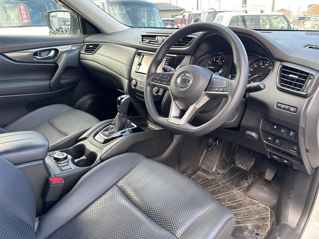 エクストレイル ２０Ｓ　Ｖセレクション　４ＷＤ　バックカメラ　クリアランスソナー　衝突被害軽減システム　ナビ　ＴＶ　オートライト　アルミホイール　スマートキー　アイドリングストップ　電動格納ミラー　シートヒーター　ＣＶＴ　盗難防止システム（42枚目）