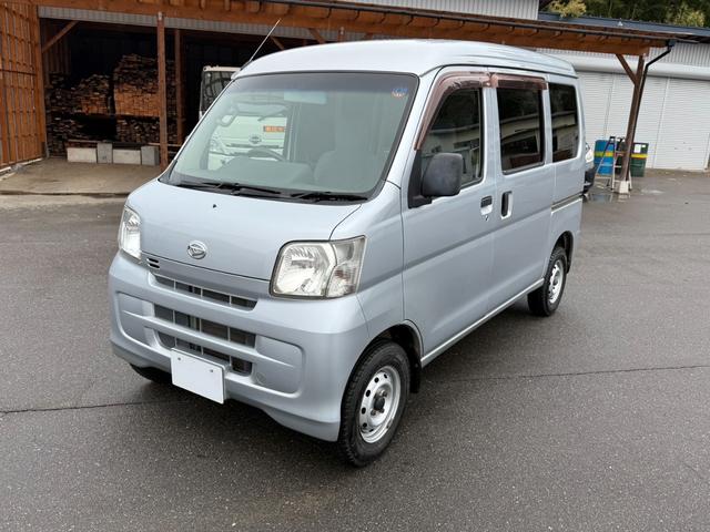 ハイゼットカーゴ ＤＸ　保証１年　修復歴無　四駆　定期点検記録簿　純正オーディオ　集中ロック　キーレス　パワーウィンドウ　軽貨物　４ナンバー　黒ナンバー可　両側スライド　車両取説　４ＡＴ　４ＷＤ　ダンロップスタッドレスタイヤ（3枚目）
