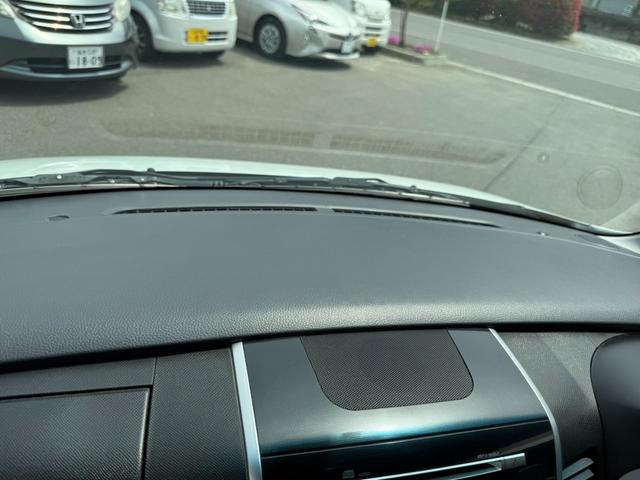 ＡＺワゴンカスタムスタイル ＸＴ　保証１年　修復歴無　定期点検記録簿　ターボ　純正オーディオ　業者内装クリーニング　スマートキー２つ　車両取説　ＣＶＴ　フロントフォグランプ　パドルシフト　ダンロップ夏タイヤ　ハンドルスイッチ（18枚目）