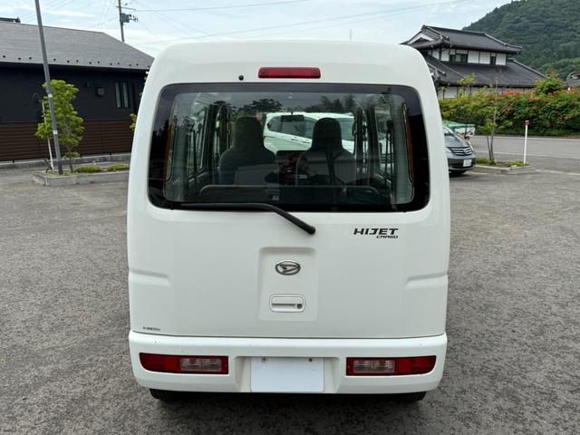 ハイゼットカーゴ スペシャル　保証１年　修復歴無　四駆　マニュアル　定期点検記録簿　純正オーディオ　集中ロック　スペアキー　軽貨物　４ナンバー　黒ナンバー可　両側スライド　車両取説　５ＭＴ　２０２３年製ヨコハマスタッドレスタイヤ（15枚目）