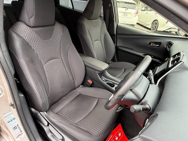 プリウス Ｓ　保証１年　修復歴無　４ＷＤ　走行５．６万ｋ　ディーラー定期点検記録簿　ＳＤナビ　Ｂｌｕｅｔｏｏｔｈ　ＴＶ　バックカメラ　ドラレコ　車両取説　業者内装クリーニング　スマートキー２個　寒冷地仕様（47枚目）