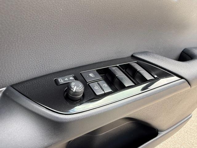 プリウス Ａ　保証１年　修復歴無　定期点検記録簿　ＳＤナビ　Ｂｌｕｅｔｏｏｔｈ　ＴＶ　バックカメラ　ＥＴＣ　業者内装クリーニング　全方位カメラ　スマートキー　リチウムイオンＨＶ　２０２３年ヨコハマ夏タイヤ　ドラレコ（33枚目）