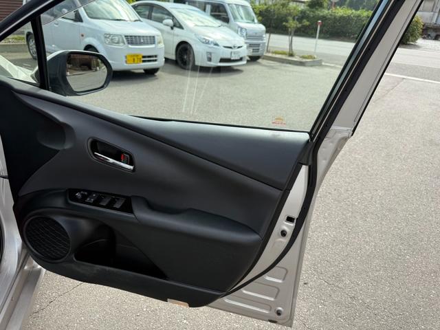 プリウス Ａ　保証１年　修復歴無　定期点検記録簿　ＳＤナビ　Ｂｌｕｅｔｏｏｔｈ　ＴＶ　バックカメラ　ＥＴＣ　業者内装クリーニング　全方位カメラ　スマートキー　リチウムイオンＨＶ　２０２３年ヨコハマ夏タイヤ　ドラレコ（52枚目）