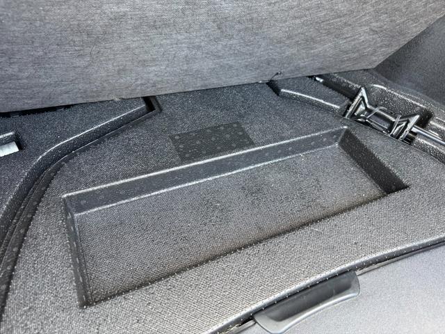 プリウス Ａ　保証１年　修復歴無　定期点検記録簿　ＳＤナビ　Ｂｌｕｅｔｏｏｔｈ　ＴＶ　バックカメラ　ＥＴＣ　業者内装クリーニング　全方位カメラ　スマートキー　リチウムイオンＨＶ　２０２３年ヨコハマ夏タイヤ　ドラレコ（60枚目）