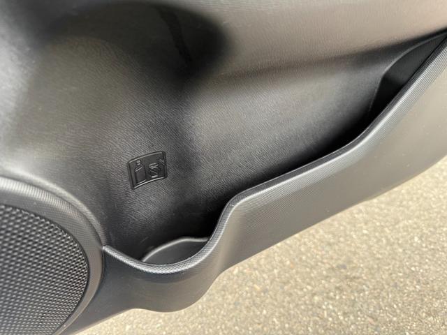 アクア Ｓ　保証１年　修復無　走行４．９万ｋ　ディーラー点検車　ＳＤナビ　Ｂｌｕｅｔｏｏｔｈ　ワンセグ　バックカメラ　寒冷地仕様　車両取説　業者内装クリーニング　スマートキー２個　２０２３年製グッドイヤー夏タイヤ（33枚目）