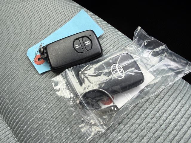 アクア Ｓ　保証１年　修復無　走行４．９万ｋ　ディーラー点検車　ＳＤナビ　Ｂｌｕｅｔｏｏｔｈ　ワンセグ　バックカメラ　寒冷地仕様　車両取説　業者内装クリーニング　スマートキー２個　２０２３年製グッドイヤー夏タイヤ（44枚目）