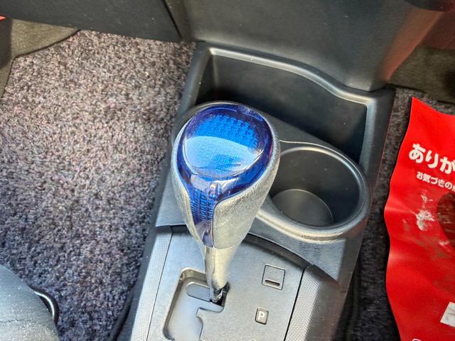 アクア Ｓ　保証１年　走行２．７万キロ　寒冷地仕様　９インチＳＤナビ　Ｂｌｕｅｔｏｏｔｈ　フルセグＴＶ　バックカメラ　ＥＴＣ　車両取説　業者内装クリーニング　スマートキー２個　１オーナー　ブリヂストン夏タイヤ（26枚目）