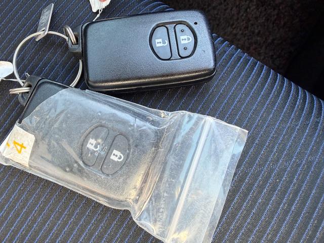 アクア Ｓ　保証１年　走行２．７万キロ　寒冷地仕様　９インチＳＤナビ　Ｂｌｕｅｔｏｏｔｈ　フルセグＴＶ　バックカメラ　ＥＴＣ　車両取説　業者内装クリーニング　スマートキー２個　１オーナー　ブリヂストン夏タイヤ（42枚目）