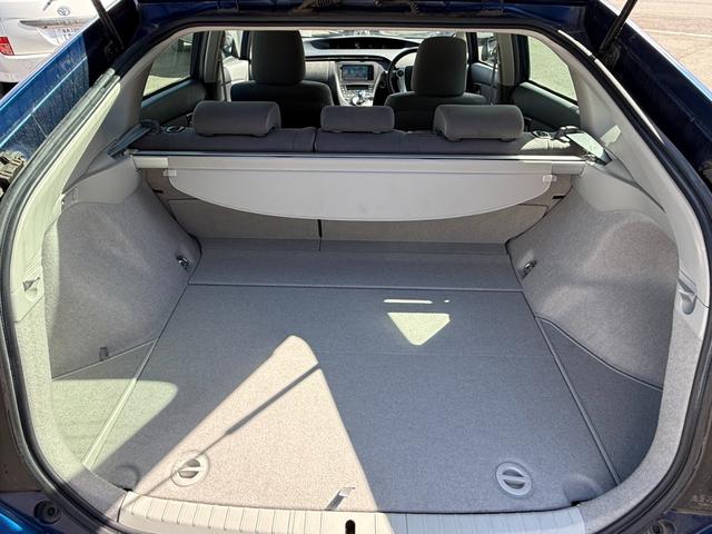 プリウス Ｓ　保証１年　修復歴無し　走行１．８万ｋ　ディーラー点検車　ＨＤＤナビ　Ｂｌｕｅｔｏｏｔｈ　ワンセグＴＶ　車両取説　業者内装クリーニング　スマートキー２個　関東仕入れ　ヨコハマ夏タイヤ　１オーナー（53枚目）
