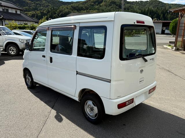 ハイゼットカーゴ スペシャル　保証１年　修復歴無　四駆　ディーラー点検車　純正オーディオ　集中ロック　軽貨物　４ナンバー　黒ナンバー可　両側スライド　車両取説　４ＡＴ　４ＷＤ　２０２４年製グッドイヤー夏タイヤ　ライトレベライザー（9枚目）