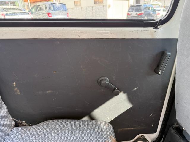 ハイゼットカーゴ スペシャル　保証１年　修復歴無　四駆　ディーラー点検車　純正オーディオ　集中ロック　軽貨物　４ナンバー　黒ナンバー可　両側スライド　車両取説　４ＡＴ　４ＷＤ　２０２４年製グッドイヤー夏タイヤ　ライトレベライザー（53枚目）