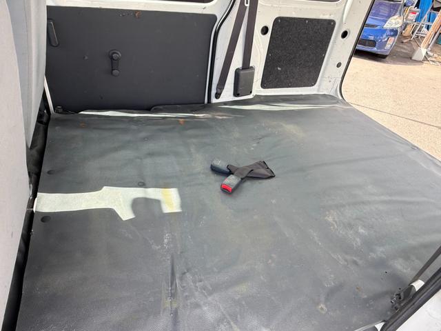 ハイゼットカーゴ スペシャル　保証１年　修復歴無　四駆　ディーラー点検車　純正オーディオ　集中ロック　軽貨物　４ナンバー　黒ナンバー可　両側スライド　車両取説　４ＡＴ　４ＷＤ　２０２４年製グッドイヤー夏タイヤ　ライトレベライザー（57枚目）