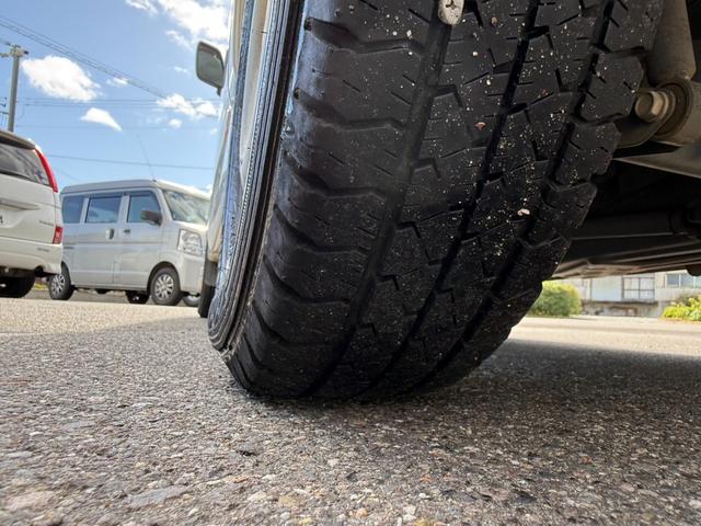 ハイゼットカーゴ スペシャル　保証１年　修復歴無　四駆　ディーラー点検車　純正オーディオ　集中ロック　軽貨物　４ナンバー　黒ナンバー可　両側スライド　車両取説　４ＡＴ　４ＷＤ　２０２４年製グッドイヤー夏タイヤ　ライトレベライザー（61枚目）