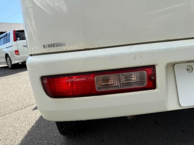 ハイゼットカーゴ スペシャル　保証１年　修復歴無　四駆　ディーラー点検車　純正オーディオ　集中ロック　軽貨物　４ナンバー　黒ナンバー可　両側スライド　車両取説　４ＡＴ　４ＷＤ　２０２４年製グッドイヤー夏タイヤ　ライトレベライザー（64枚目）