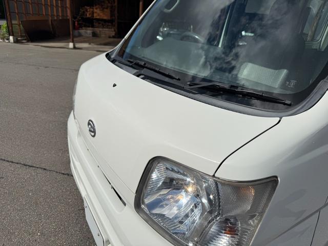 ハイゼットカーゴ スペシャル　保証１年　修復歴無　四駆　ディーラー点検車　純正オーディオ　集中ロック　軽貨物　４ナンバー　黒ナンバー可　両側スライド　車両取説　４ＡＴ　４ＷＤ　２０２４年製グッドイヤー夏タイヤ　ライトレベライザー（71枚目）