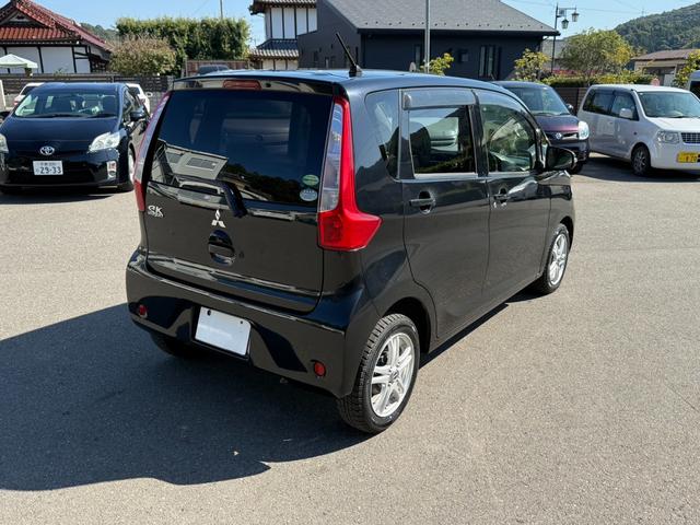 ｅＫワゴン Ｇ　保証１年　修復歴無し　走行５．１万ｋ　ディーラー点検車　ＳＤナビ　フルセグＴＶ　Ｂｌｕｅｔｏｏｔｈ　バックカメラ　ＥＴＣ　スマートキー２個　業者内装クリーニング　ＣＶＴ　２０２２年製ダンロップ冬タイヤ（11枚目）