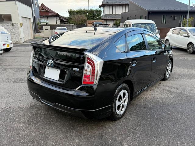 プリウス Ｓ　保証１年　修復歴無　ディーラー点検車　純正ＯＰフルエアロ　寒冷地仕様　ＳＤナビ　フルセグ　Ｂｌｕｅｔｏｏｔｈ　バックカメラ　ＥＴＣ　エンジンスターター　スマートキー２個　ドラレコ　ブリヂストン夏タイヤ（11枚目）