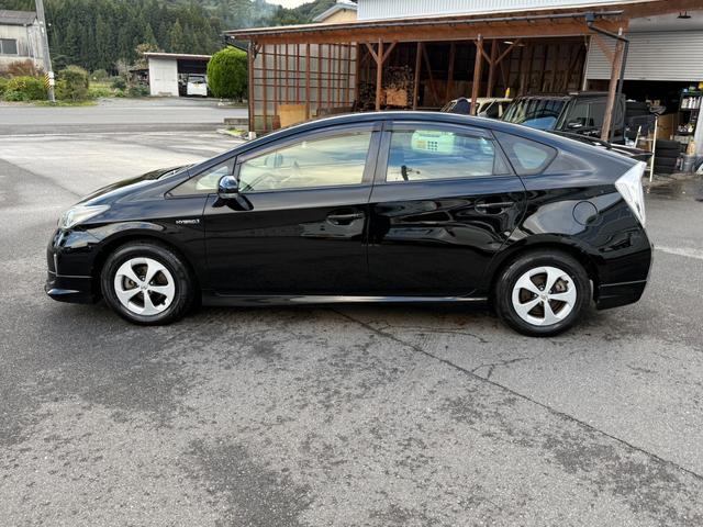 プリウス Ｓ　保証１年　修復歴無　ディーラー点検車　純正ＯＰフルエアロ　寒冷地仕様　ＳＤナビ　フルセグ　Ｂｌｕｅｔｏｏｔｈ　バックカメラ　ＥＴＣ　エンジンスターター　スマートキー２個　ドラレコ　ブリヂストン夏タイヤ（14枚目）