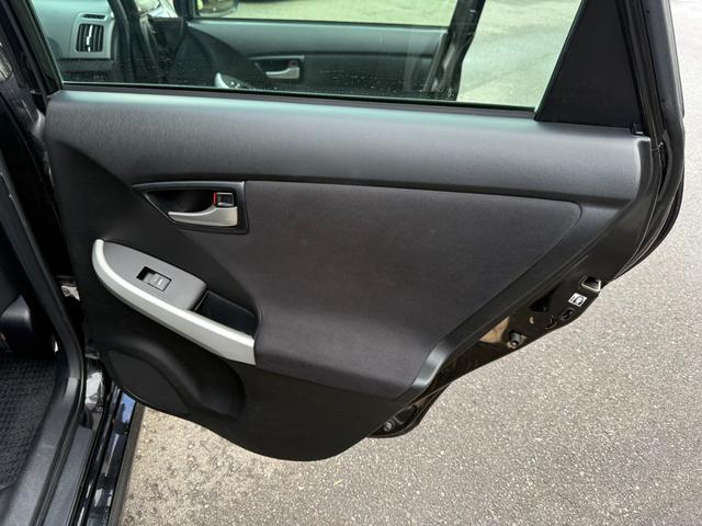 プリウス Ｓ　保証１年　修復歴無　ディーラー点検車　純正ＯＰフルエアロ　寒冷地仕様　ＳＤナビ　フルセグ　Ｂｌｕｅｔｏｏｔｈ　バックカメラ　ＥＴＣ　エンジンスターター　スマートキー２個　ドラレコ　ブリヂストン夏タイヤ（52枚目）