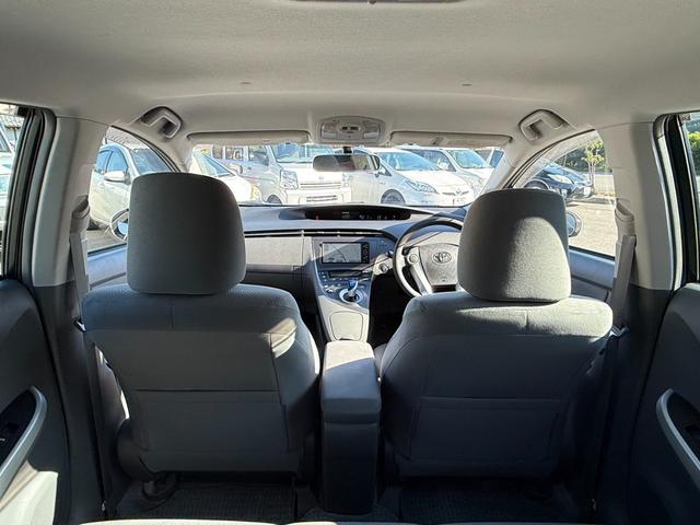 プリウス Ｓ　保証１年　修復歴無し　走行２．５万ｋ　千葉県ディーラー点検車　ＨＤＤナビ　Ｂｌｕｅｔｏｏｔｈ　ワンセグＴＶ　バックカメラ　ＥＴＣ　車両取説　業者内装クリーニング　スマートキー２つ　関東仕入れサビ無し（7枚目）