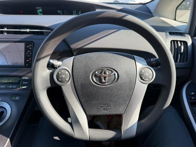 プリウス Ｓ　保証１年　修復歴無し　走行２．５万ｋ　千葉県ディーラー点検車　ＨＤＤナビ　Ｂｌｕｅｔｏｏｔｈ　ワンセグＴＶ　バックカメラ　ＥＴＣ　車両取説　業者内装クリーニング　スマートキー２つ　関東仕入れサビ無し（20枚目）