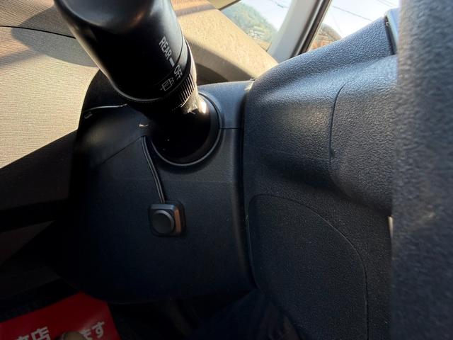 プリウス Ｓ　保証１年　修復歴無し　走行２．５万ｋ　千葉県ディーラー点検車　ＨＤＤナビ　Ｂｌｕｅｔｏｏｔｈ　ワンセグＴＶ　バックカメラ　ＥＴＣ　車両取説　業者内装クリーニング　スマートキー２つ　関東仕入れサビ無し（28枚目）