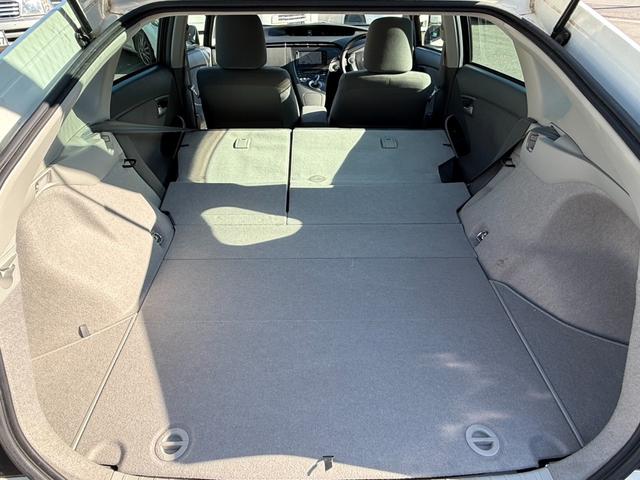 プリウス Ｓ　保証１年　修復歴無し　走行２．５万ｋ　千葉県ディーラー点検車　ＨＤＤナビ　Ｂｌｕｅｔｏｏｔｈ　ワンセグＴＶ　バックカメラ　ＥＴＣ　車両取説　業者内装クリーニング　スマートキー２つ　関東仕入れサビ無し（56枚目）