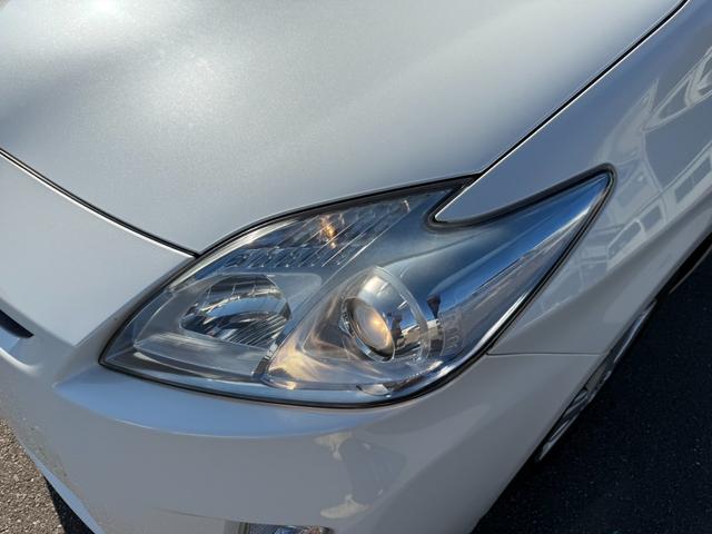 プリウス Ｓ　保証１年　修復歴無し　走行２．５万ｋ　千葉県ディーラー点検車　ＨＤＤナビ　Ｂｌｕｅｔｏｏｔｈ　ワンセグＴＶ　バックカメラ　ＥＴＣ　車両取説　業者内装クリーニング　スマートキー２つ　関東仕入れサビ無し（69枚目）