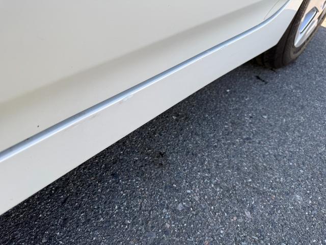 プリウス Ｓ　保証１年　修復歴無し　走行２．５万ｋ　千葉県ディーラー点検車　ＨＤＤナビ　Ｂｌｕｅｔｏｏｔｈ　ワンセグＴＶ　バックカメラ　ＥＴＣ　車両取説　業者内装クリーニング　スマートキー２つ　関東仕入れサビ無し（77枚目）