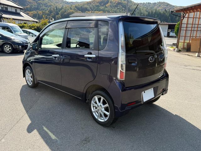 ステラ カスタムＲ　保証１年　修復歴無し　走行２．２万ｋ　ＳＤナビ　フルセグＴＶ　Ｂｌｕｅｔｏｏｔｈ　ＥＴＣ　スマートキー　業者内装クリーニング　ＣＶＴ　ブリヂストン夏タイヤ　タイミングチェーンエンジン　ＵＳＢ音楽接続（9枚目）