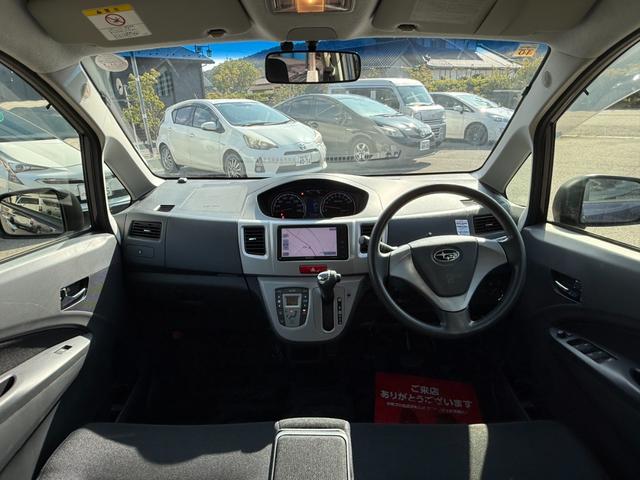 ステラ カスタムＲ　保証１年　修復歴無し　走行２．２万ｋ　ＳＤナビ　フルセグＴＶ　Ｂｌｕｅｔｏｏｔｈ　ＥＴＣ　スマートキー　業者内装クリーニング　ＣＶＴ　ブリヂストン夏タイヤ　タイミングチェーンエンジン　ＵＳＢ音楽接続（17枚目）